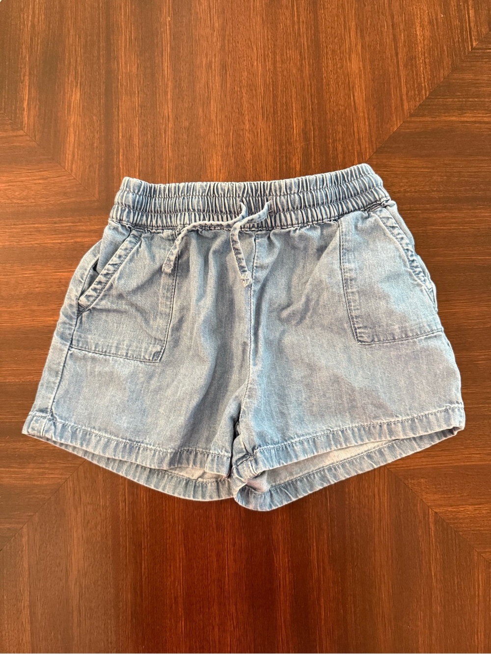 Janie and Jack pull on denim shorts